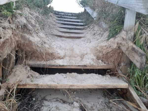 sandy steps on beach accessway